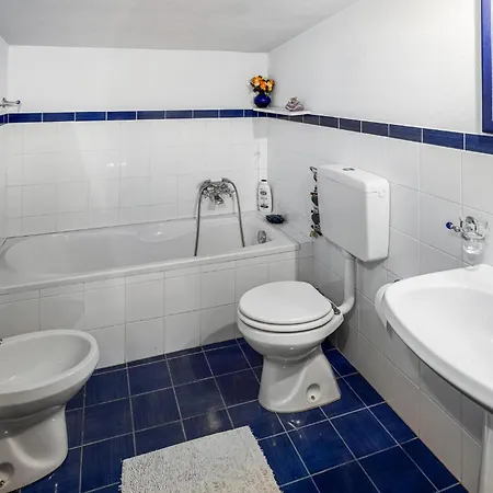 2 Bedroom Stunning In Apartmán